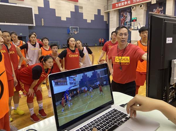 女籃比賽錄像最新，自然美景下的籃球之旅