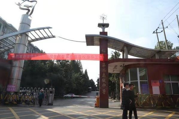 信陽車禍背后的故事，小巷美食寶藏與意外瞬間揭秘