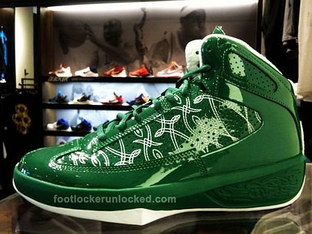 揭秘籃球傳奇雷阿倫的裝備升級(jí)之路，最新戰(zhàn)靴亮相！