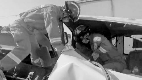 欒城最新車禍?zhǔn)录葱乃查g，祈愿平安歸來