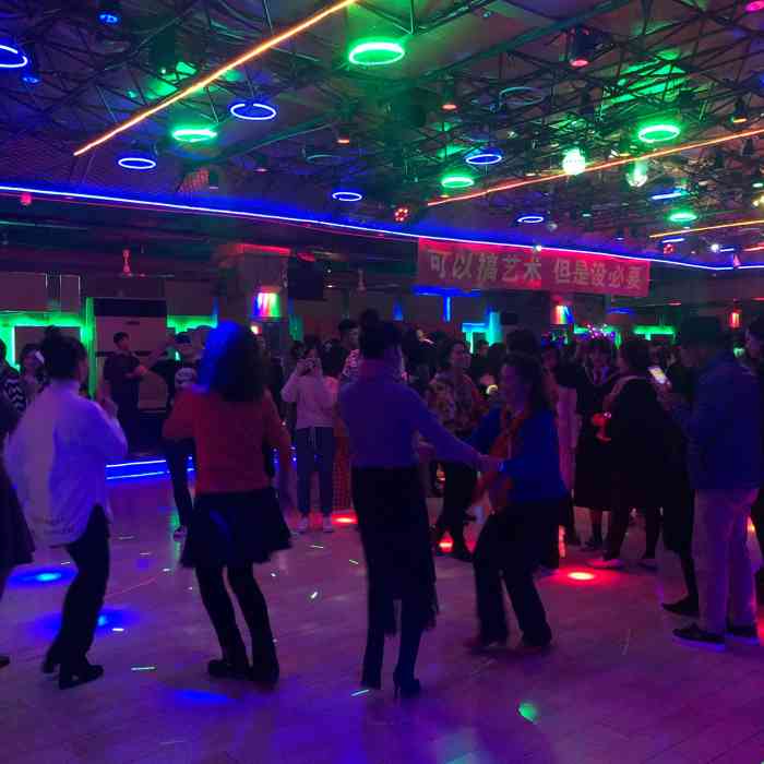 最新上海舞廳地址匯總，舞動(dòng)魔都的熱門場所揭秘