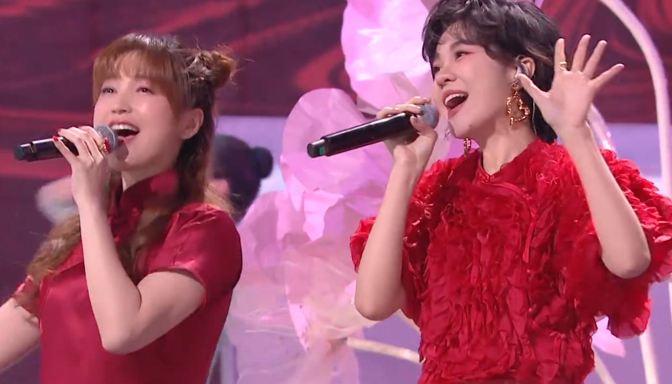 何炅最新照片，自然之旅的心靈探索，尋找平和寧靜的旅程