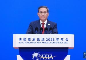 西部機場集團領(lǐng)導(dǎo)引領(lǐng)變革，鑄就自信與成就新篇章