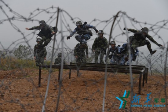 大學(xué)最新野戰(zhàn)圖片揭秘，小巷深處的獨特風(fēng)情魅力展示
