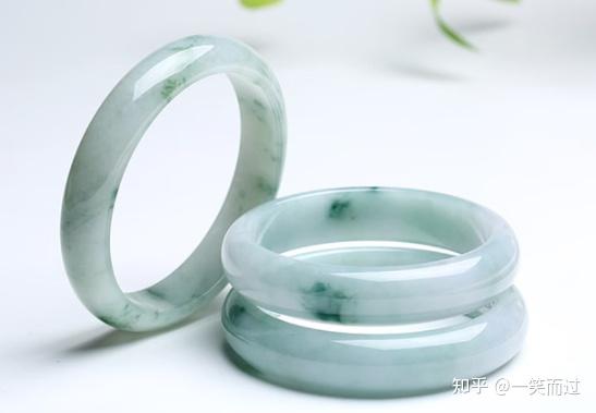 2024最新款手鐲,探秘小巷中的寶藏，2024最新款手鐲