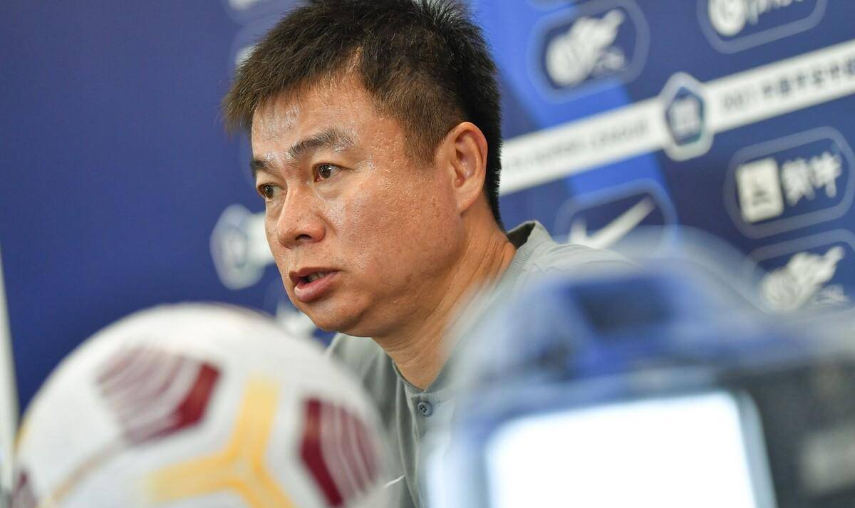 于根偉最新動(dòng)態(tài)揭秘，小巷深處的獨(dú)特風(fēng)味探秘之旅