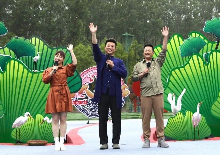 新浪最新消息，友情與家庭的溫馨日常時(shí)刻