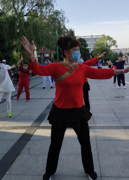 最新廣場舞火了，美了美了舞動風(fēng)采