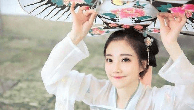 科技新品顛覆未來生活體驗(yàn)，慕雅哲云詩(shī)詩(shī)最新章節(jié)揭秘