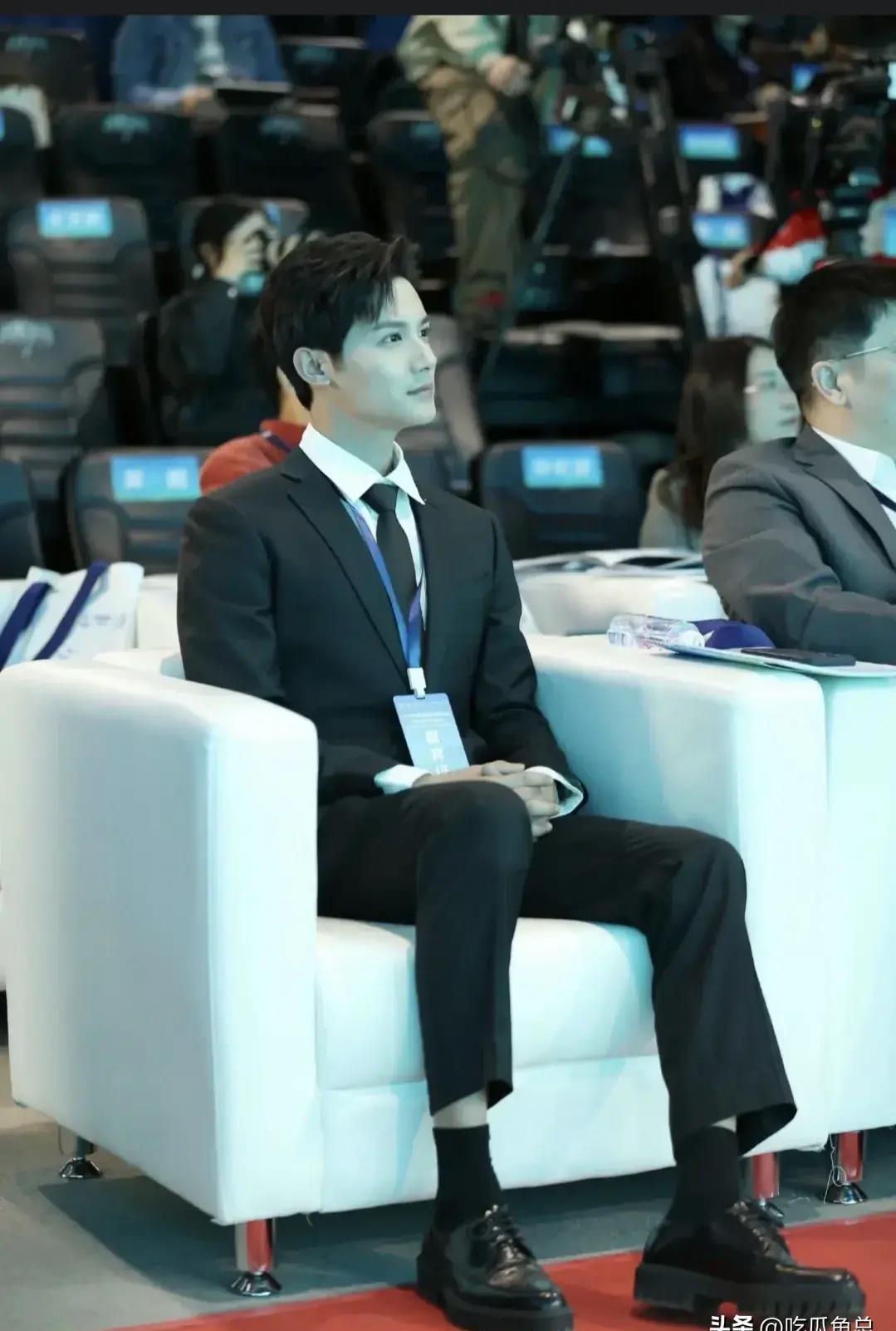 運(yùn)動場館燈具 第240頁