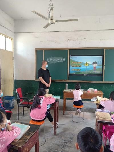 唐河貼吧最新交通事故深度分析與觀點(diǎn)闡述，事故原因及影響探討