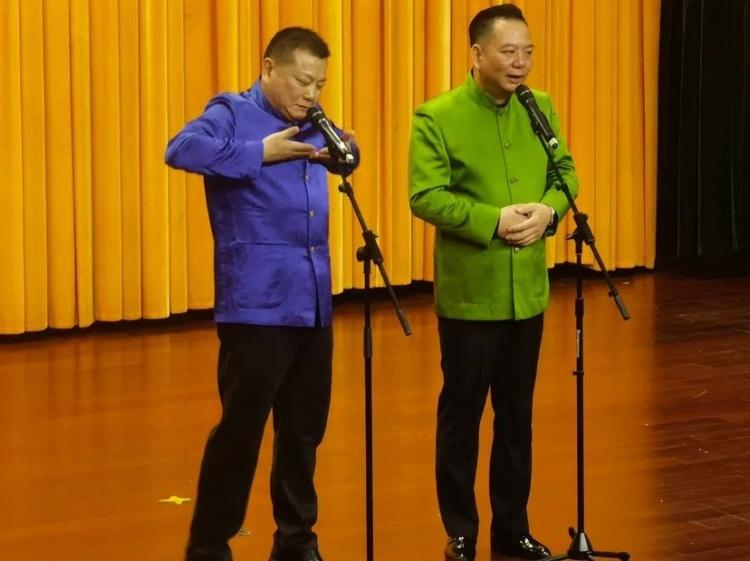 滑稽演員徐磊的老公，舞臺(tái)背后的靈魂伴侶