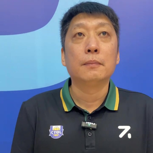 岳鵬飛，時(shí)代之光，影壇新星閃耀之路