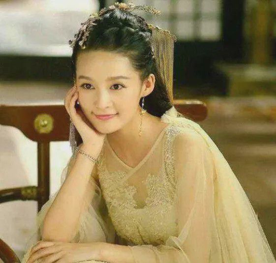 荊小八在楚喬傳中的熱血演繹，傳奇演員展現(xiàn)角色魅力！