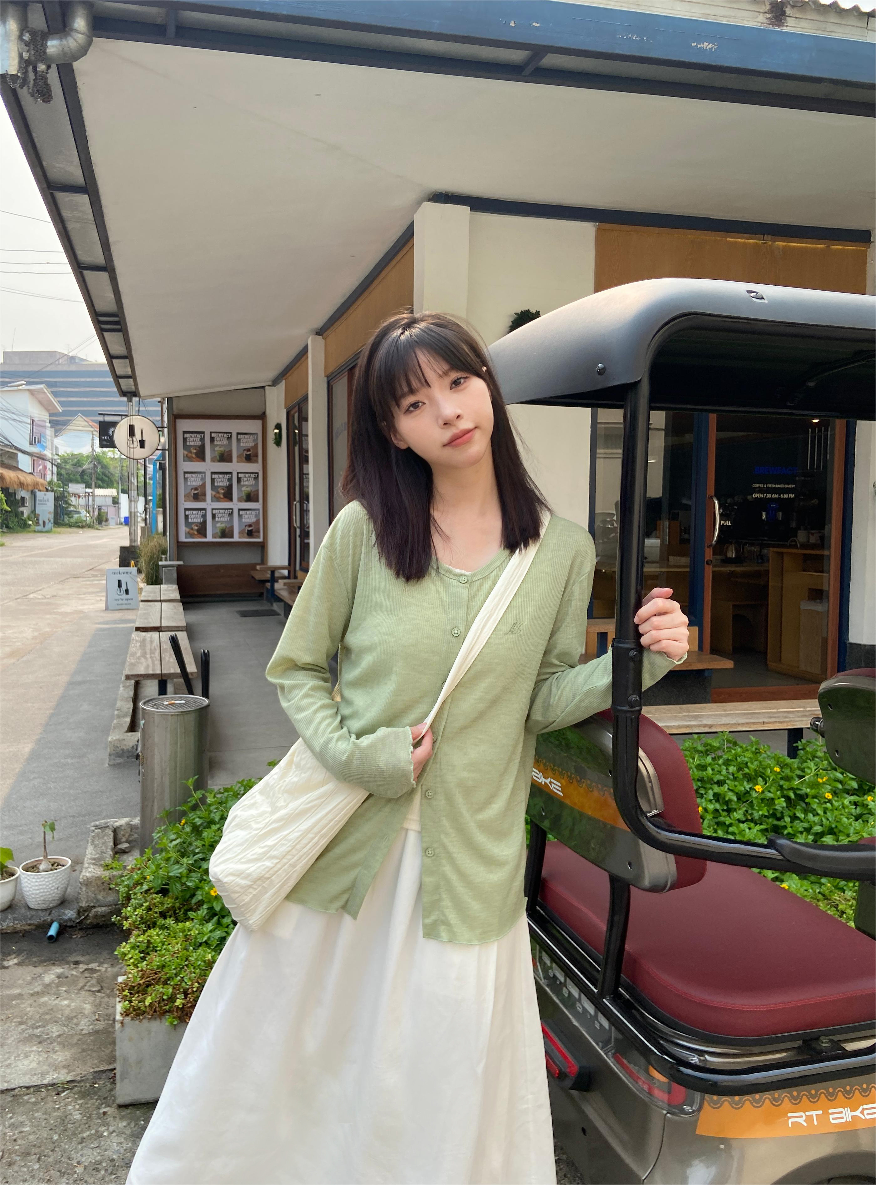 探索小巷中的隱藏美食寶藏，最新素人美食之旅 2024