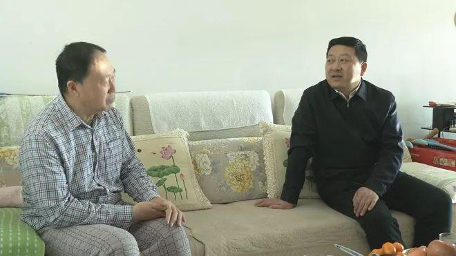 時(shí)政新聞速遞，最新動(dòng)態(tài)大揭秘，新鮮資訊不容錯(cuò)過！