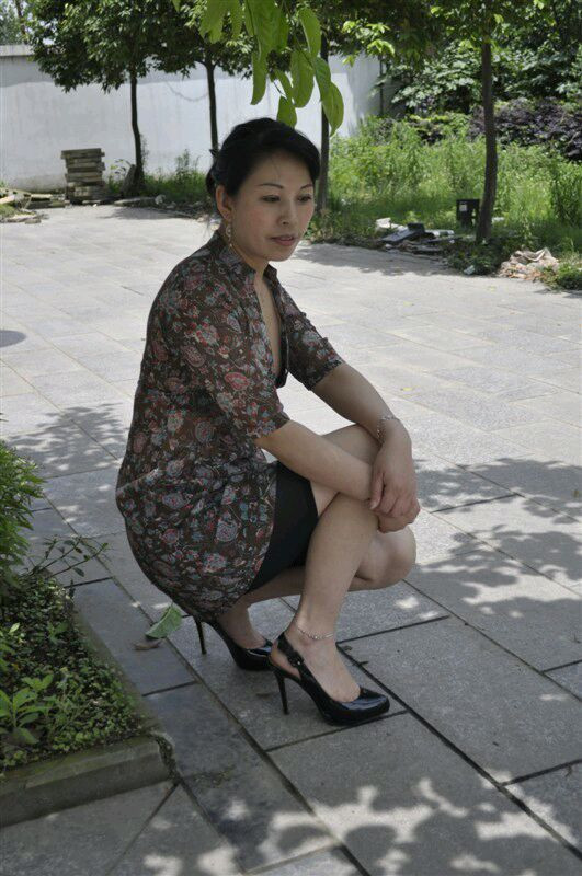 最新熟女論壇免費(fèi)，自信與成就感的蛻變，熟女們的勵(lì)志前行之路！
