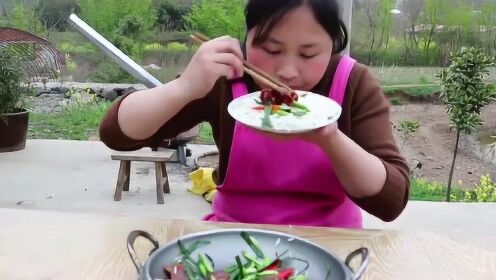胖妹的自然美食之旅，探索自然美景下的最新烹飪體驗