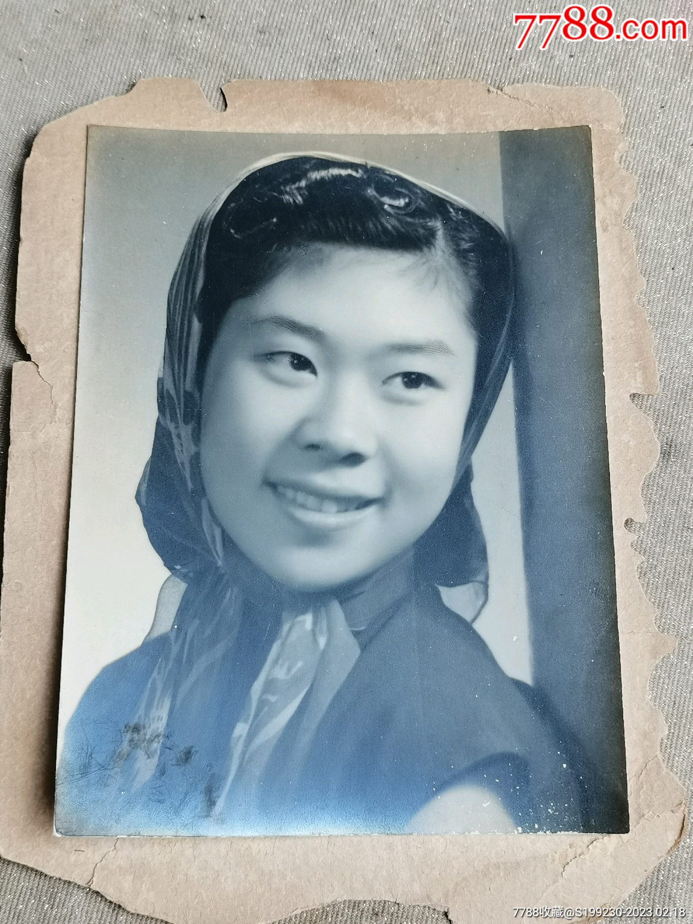 美女老照片的魅力，歷久彌新，時(shí)光見證美麗風(fēng)采