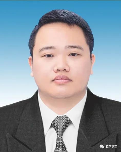 科技革新引領(lǐng)未來(lái)，最新區(qū)干部任職公示揭示智慧藍(lán)圖