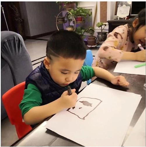 科技智能守護(hù)童年，幼兒園停課最新動態(tài)
