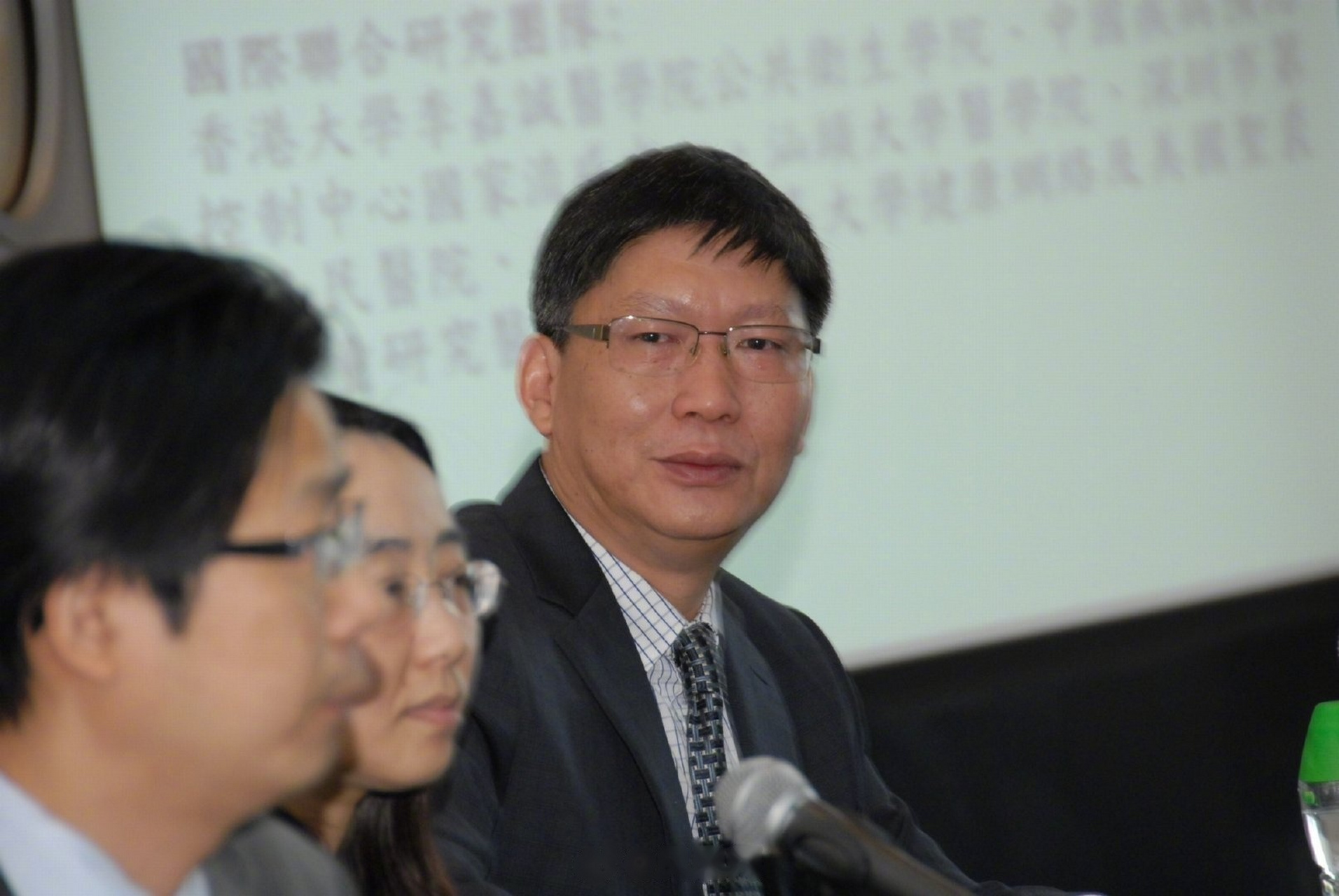 管軼最新新聞，小巷深處的獨特風味——探索一家隱藏版特色小店的旅程